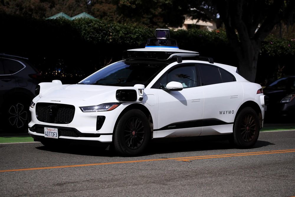 Waymo, podružnica kompanije Alphabet bila je pionir u autonomnoj vožnji